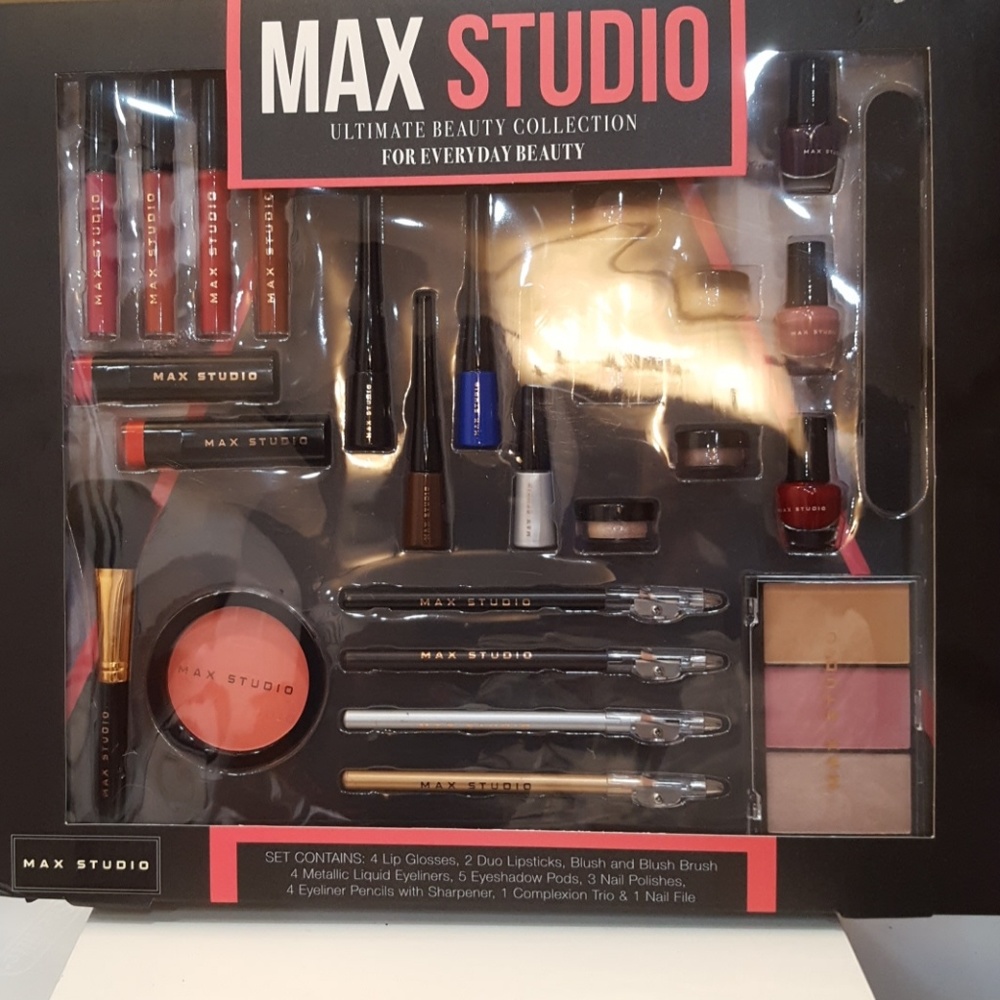 Max Studio Ultimate Beauty Collection